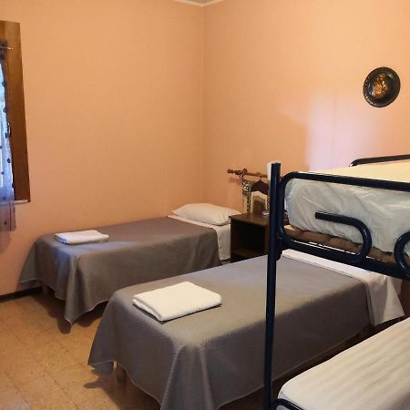 Trattoria Bar Oasi Hotell Pocenia Eksteriør bilde